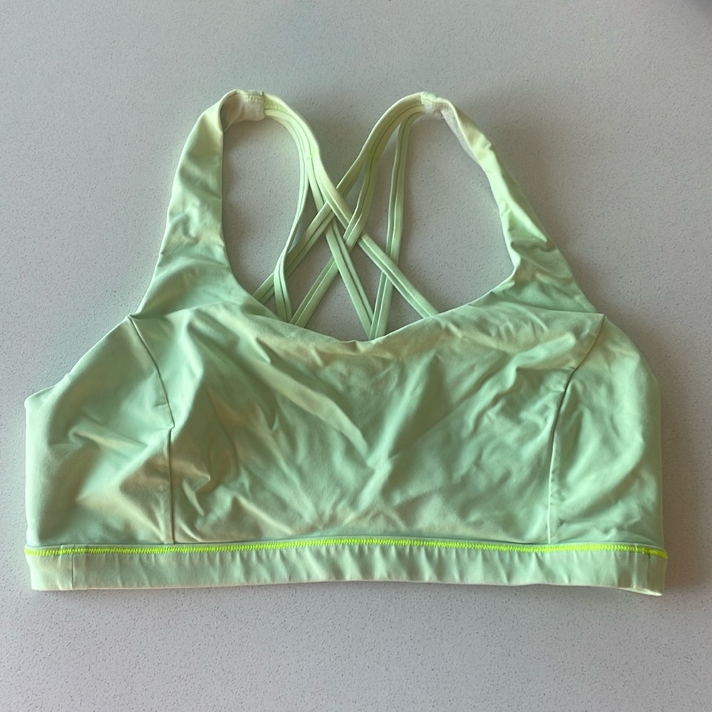 Lululemon Free to Be Serene Bra